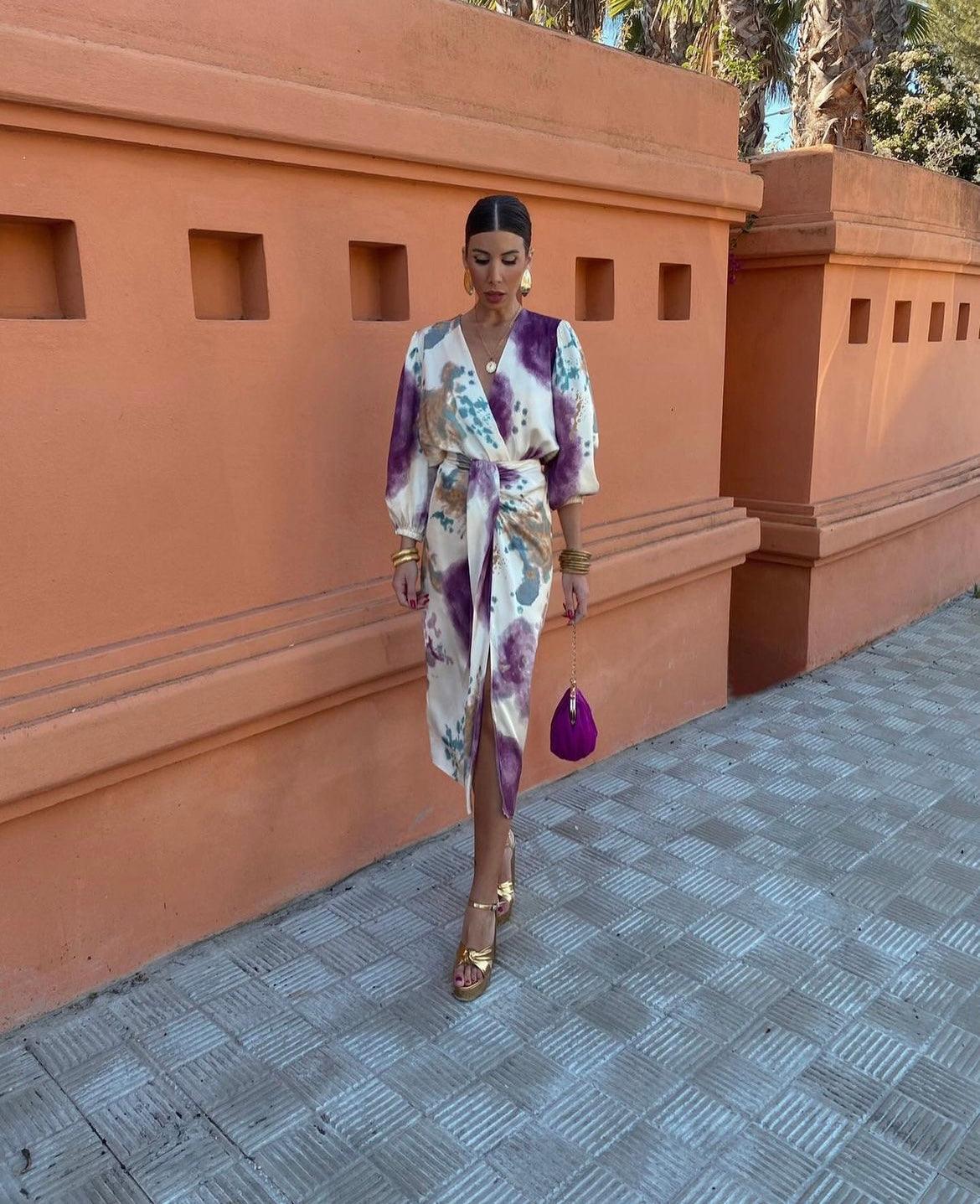 Theodora™ | Airy Elegance with Flattering Tie